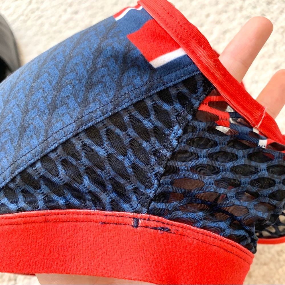 NWT Bandier Sports Bra w/ Mesh Detailing - Picture 6 of 7